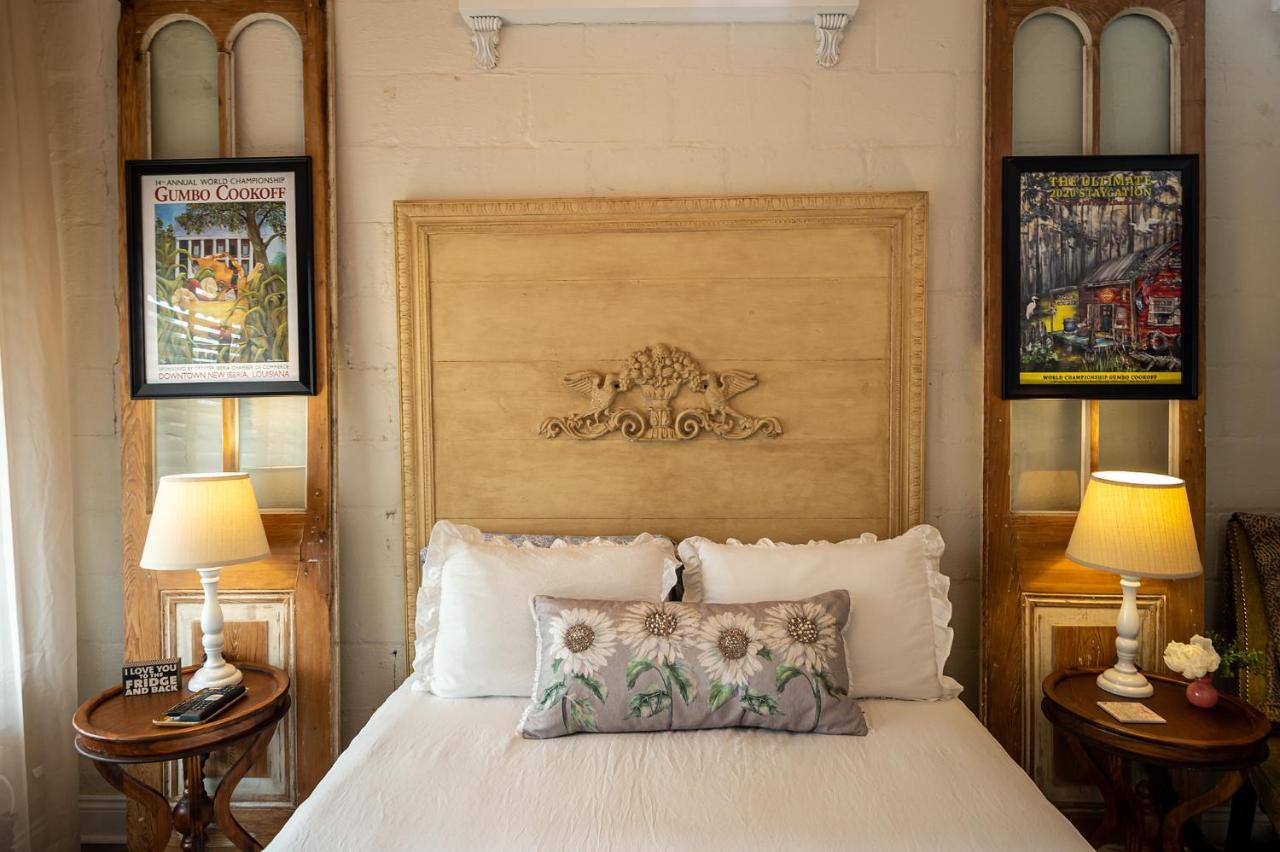 Chateau Royale, Pet Friendly, On Bayou, Downtown! New Iberia Buitenkant foto