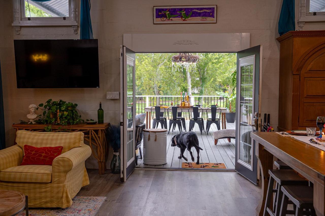 Chateau Royale, Pet Friendly, On Bayou, Downtown! New Iberia Buitenkant foto