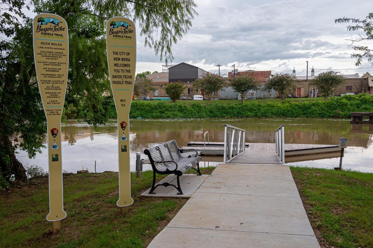 Chateau Royale, Pet Friendly, On Bayou, Downtown! New Iberia Buitenkant foto